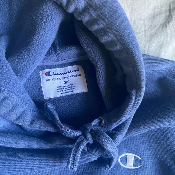 Cropped Indigo Blue Hoodie (❗️ALL ITEMS 7 DAYS LEFT ON SALE BEFORE I MOVE) - Picture 5 of 5
